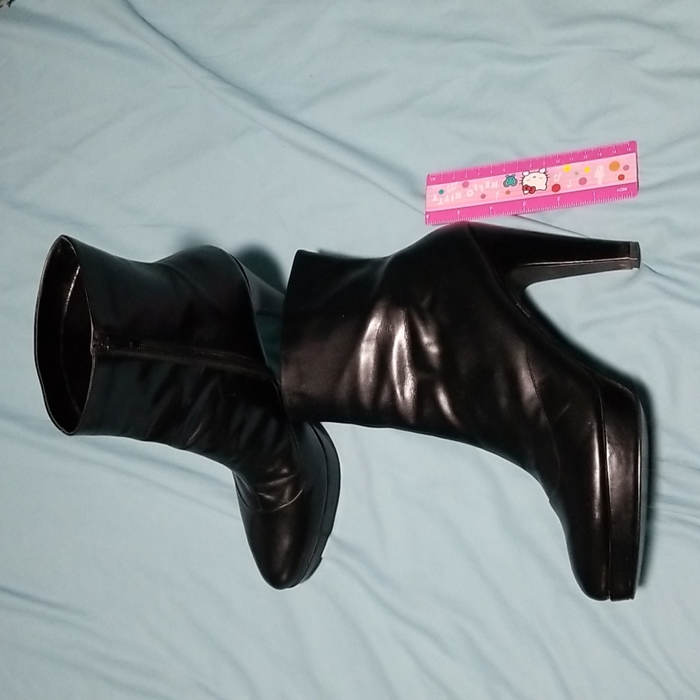 !!!FINAL SALE!!! going to GW on Saturday  Women's boots - Picture 3 of 3